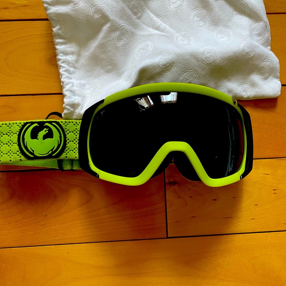 Unisex Dragon Snowboard/Ski goggles